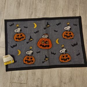 Peanuts Snoopy Bath Rug with Yellow and Gray Bath Rug New HALLOWEEN